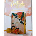 Biblia RVR1960 Centrada En Cristo, Floral Símil Piel: Biblia Devocional Para Mujeres - Imagen 3