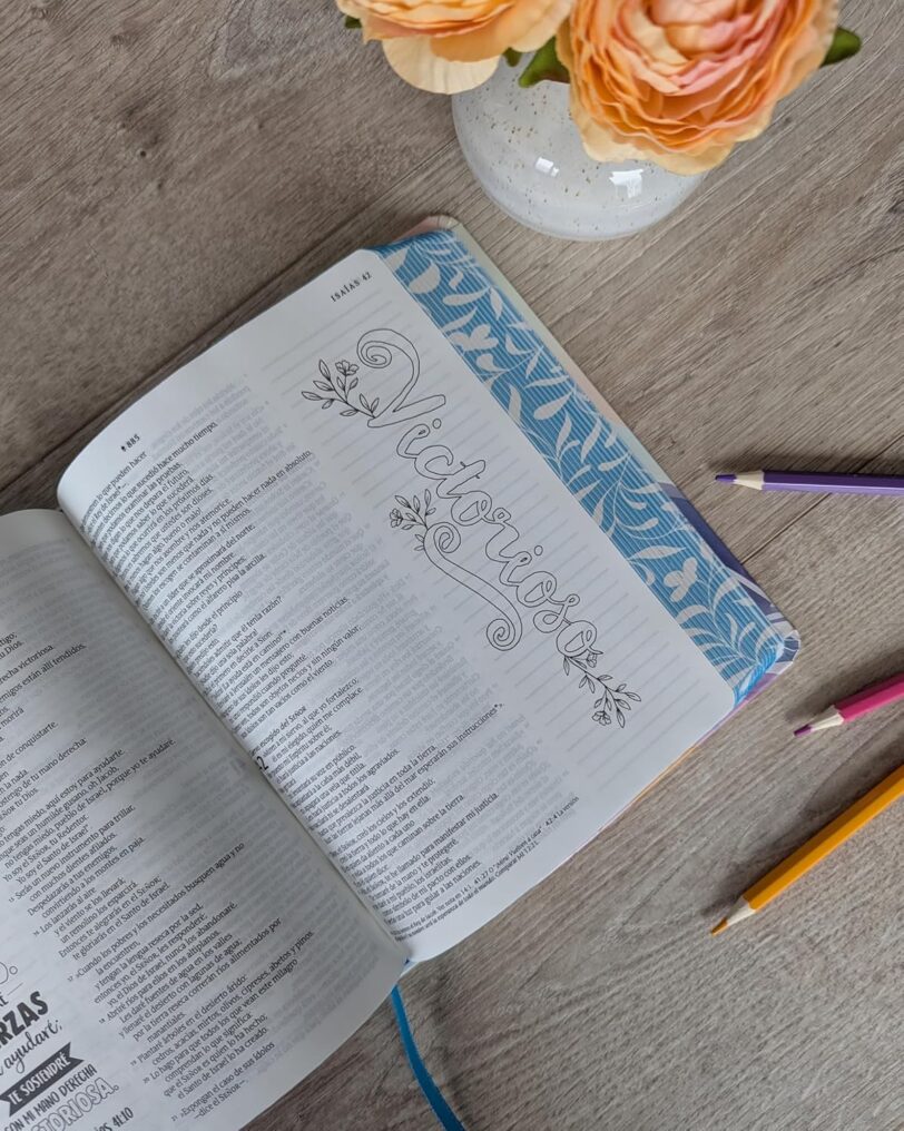 Biblia Inspira Ntv Con Filament Sentipiel, Paraíso Floral - Imagen 7