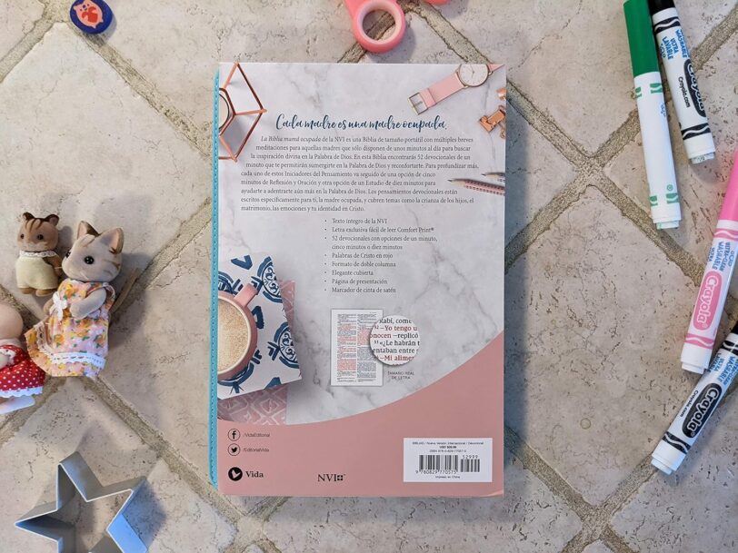 Biblia de la Mamá Ocupada NVI, Leathersoft, Turquesa, Palabras de Jesús en Rojo, Comfort Print: Inspiración diaria aun cuando solo tienes un minuto - Imagen 12
