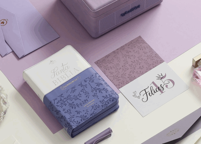 Biblia Quinceañera RVR1960 Lila Blanco Cierre E Índice - Imagen 5