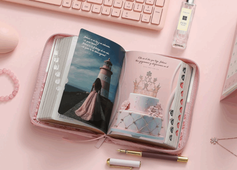 Biblia Quinceañera RVR1960 Rosa Blanco Cierre E Índice - Imagen 7